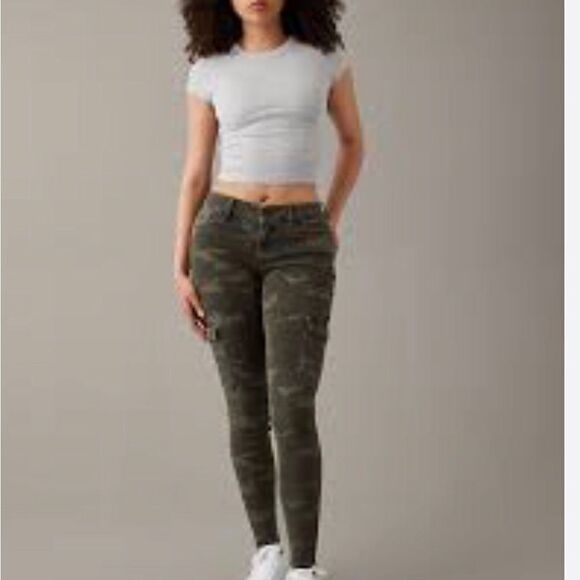 American Eagle 🦅 Camo Jeg Jeans - Picture 1 of 6